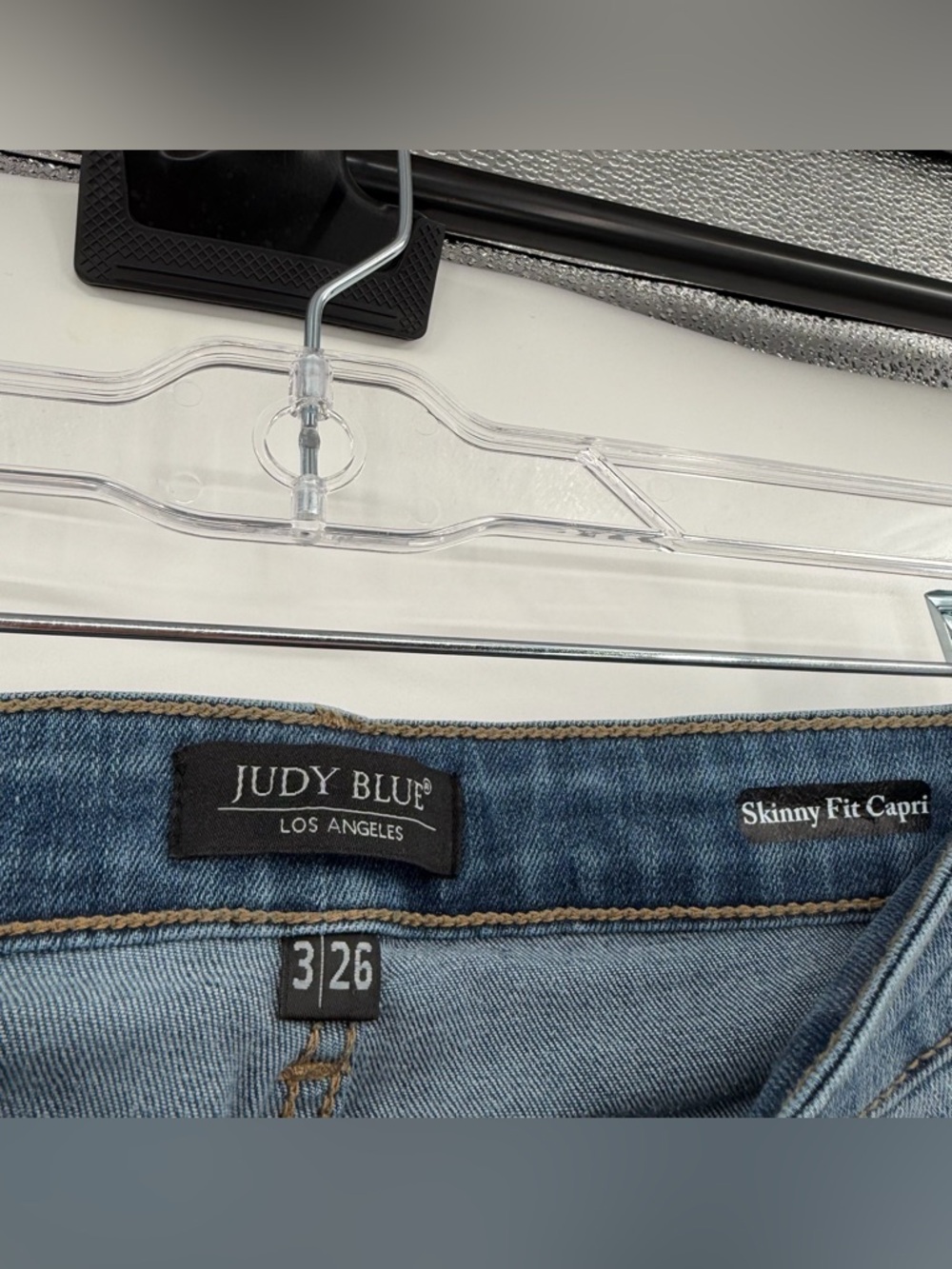 Judy blue skinny fit capri fit jeans 3/26 - Picture 2 of 4